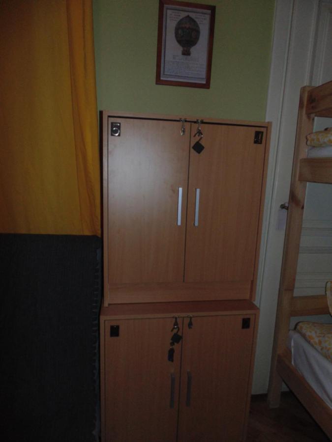 Hostel Motion Краков Экстерьер фото