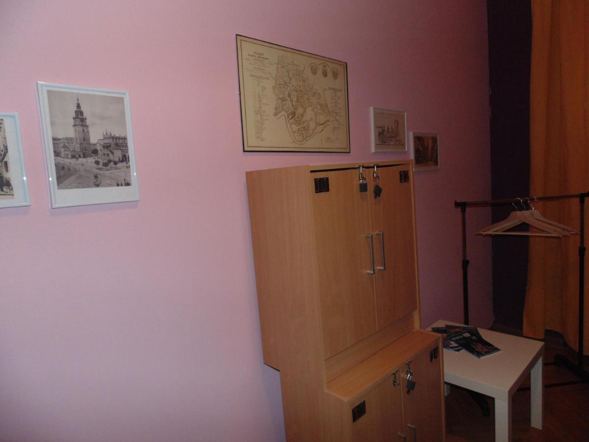 Hostel Motion Краков Экстерьер фото