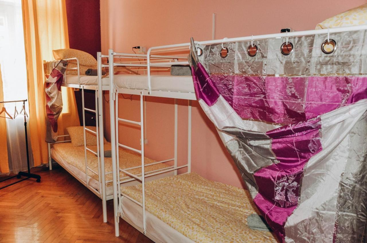 Hostel Motion Краков Экстерьер фото